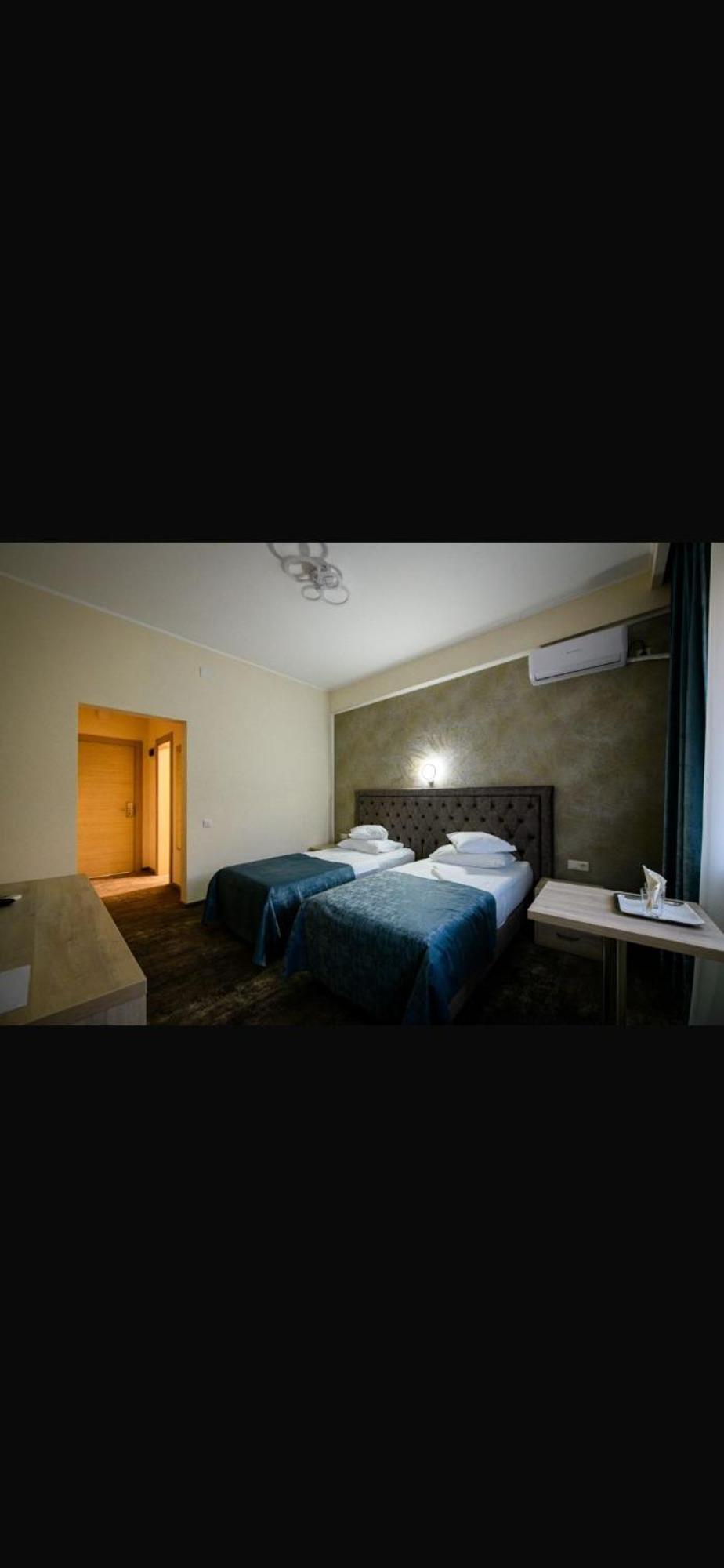 Hotel Tiara Ploieşti Exterior foto